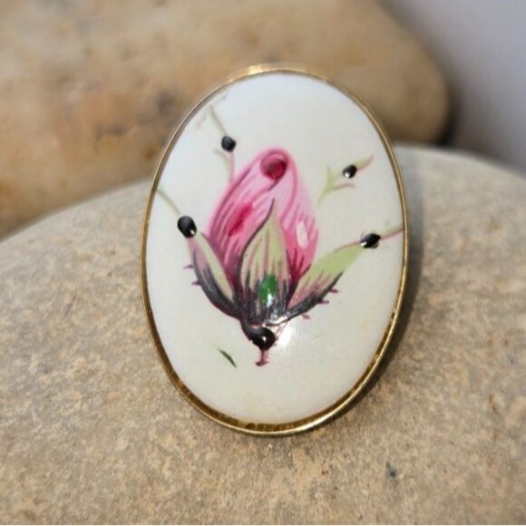 Vintage Hand Painted Ceramic Rose Bud  Oval Gold tone Pin Pendant Brooch - Picture 2 of 8